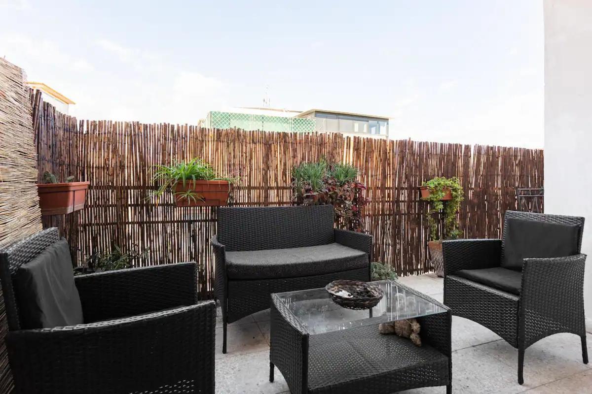 Top Floor Apartment Near Historic Fortino CTA Exterior photo